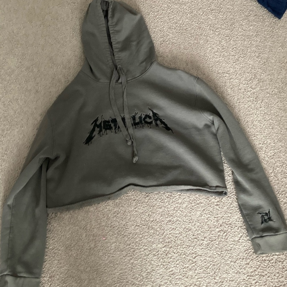Dark brown “Metallica” cropped hoodie